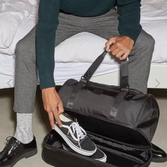 Calkpak Stevyn Duffle Bag with Shoe Compartment - Picture 6 of 10